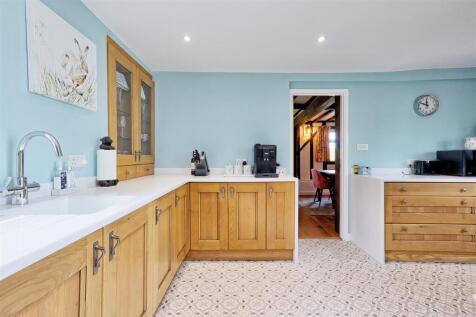 IMG_3384_5_6_easyHDR-interior3.jpg