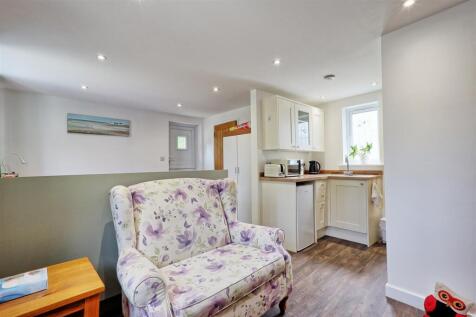 IMG_3396_7_8_easyHDR-interior3.jpg