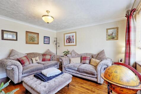 IMG_8265_6_7_easyHDR-interior3.jpg