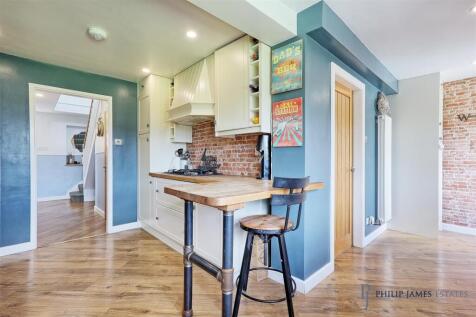 IMG_8304_5_6_easyHDR-interior3.jpg