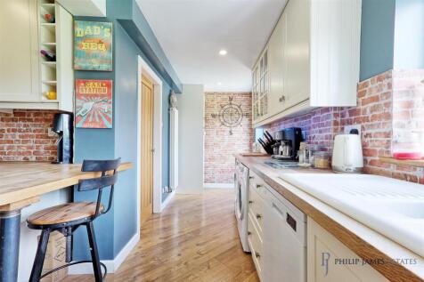IMG_8307_8_9_easyHDR-interior3.jpg