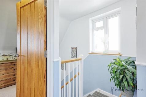 IMG_8325_6_7_easyHDR-interior3.jpg