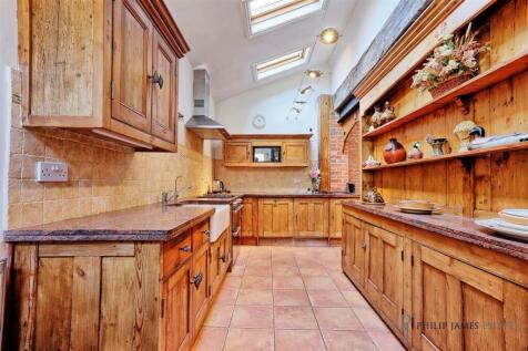 IMG_8174_5_6_easyHDR-interior3.jpg