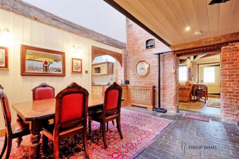 IMG_8183_4_5_easyHDR-interior3.jpg