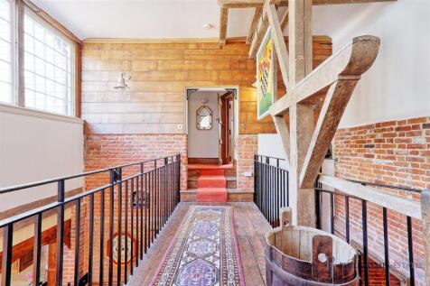 IMG_8207_8_9_easyHDR-interior3.jpg