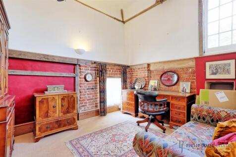 IMG_8216_7_8_easyHDR-interior3.jpg