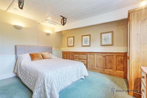 IMG_8219_20_21_easyHDR-interior3.jpg