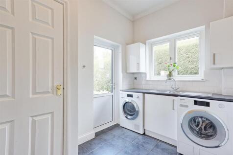 IMG_2057_8_9_easyHDR-interior3.jpg