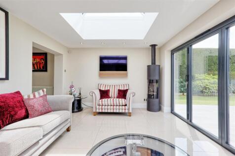 IMG_2126_7_8_easyHDR-interior3.jpg