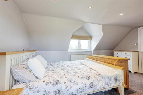 IMG_2198_199_200_easyHDR-interior3.jpg
