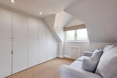 IMG_2204_5_6_easyHDR-interior3.jpg
