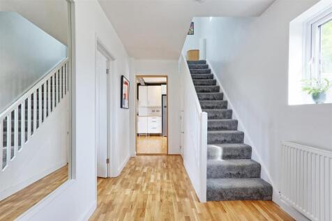 IMG_3063_4_5_easyHDR-interior3.jpg