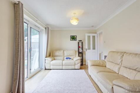 IMG_8745_6_7_easyHDR-interior3.jpg