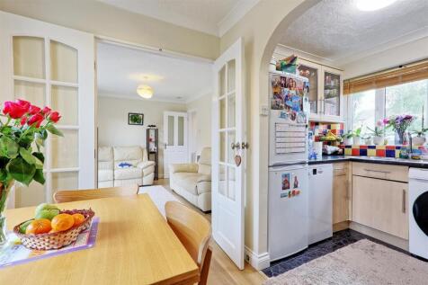 IMG_8763_4_5_easyHDR-interior3.jpg