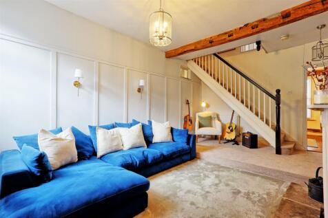 IMG_4105_6_7_easyHDR-interior3.jpg