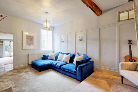 IMG_4096_7_8_easyHDR-interior3.jpg