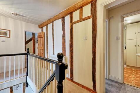 IMG_4126_7_8_easyHDR-interior3.jpg
