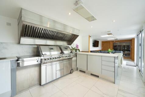 BBQ KITCHEN