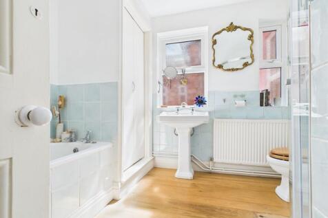 Bathroom First Floor
