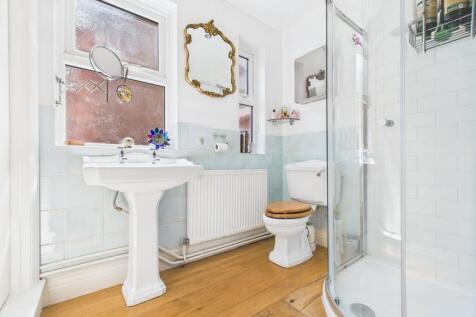 Bathroom First Floor