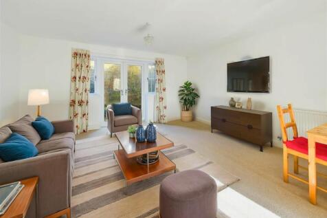 Lounge/Dining Area (Virtually Staged)