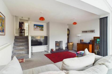 Lounge Dining Room