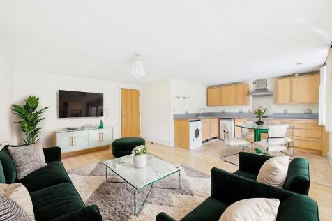 Open-Plan Living (Virtually Furnished)