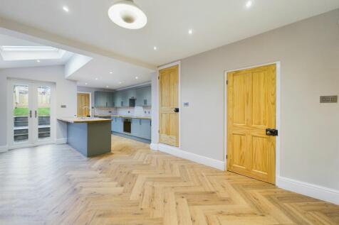 Family Dining Kitchen