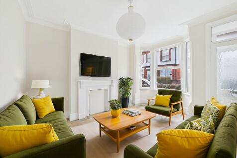 Lounge (Virtually Furnished)