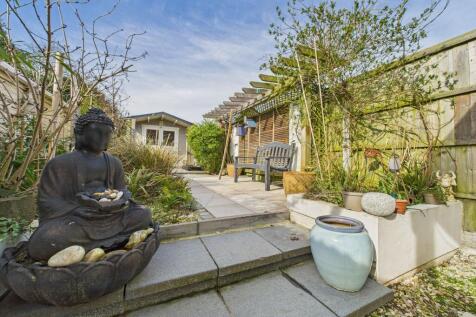 Rear Courtyard Garden