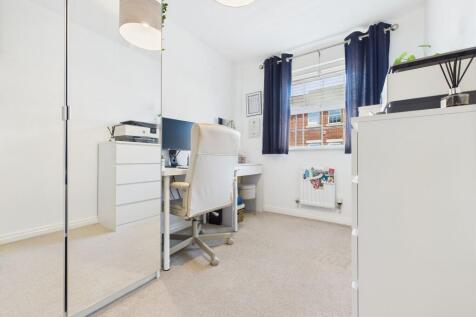 Bedroom Two/Home Office