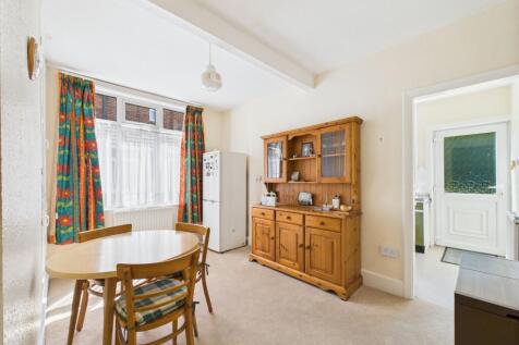 Sitting/Alternative Dining Room