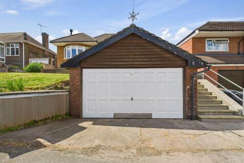 Detached Garage