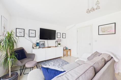Sitting/Dining Room