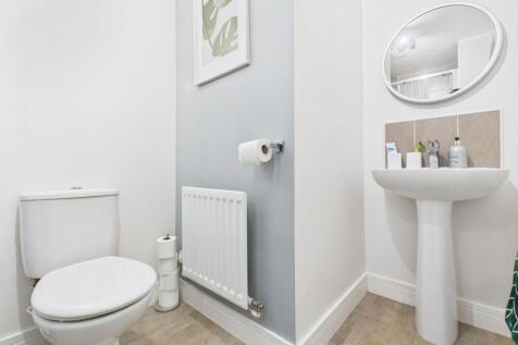 En-suite (Bedroom One)