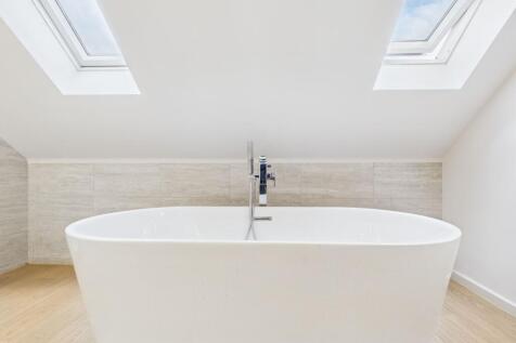 Bathroom (Top Floor