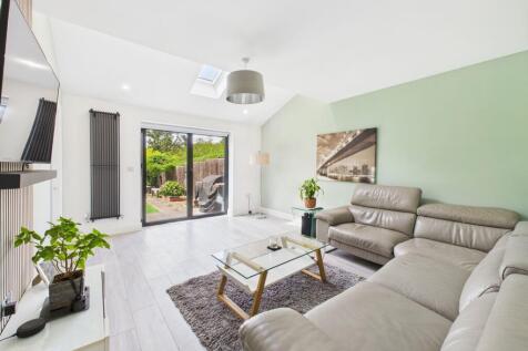Sitting Room/Ground Floor Bedroom