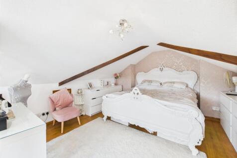 Bedroom One (Loft)