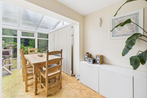 Breakfast Room /Conservatory