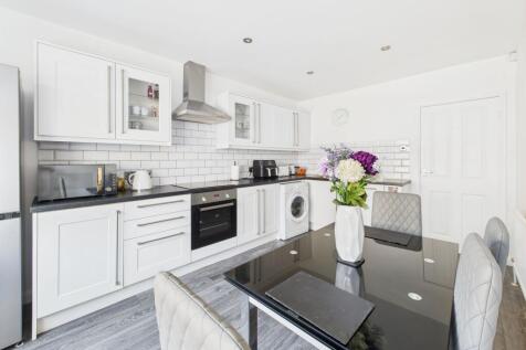 Dining/Kitchen