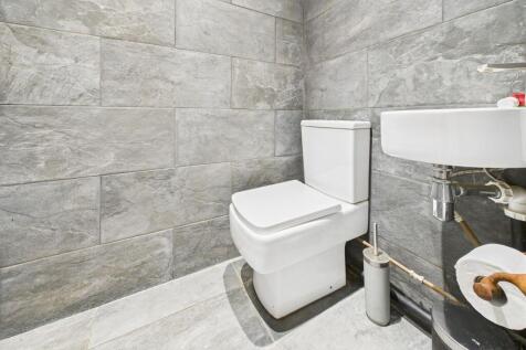 En-Suite Wet-Room/WC