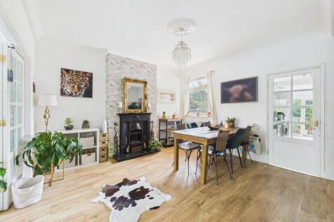 Dining/Family Room