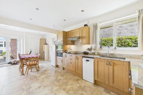 Dining/Kitchen
