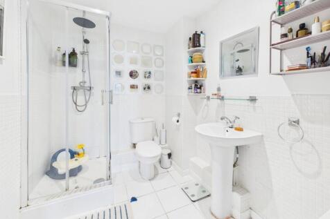 En-suite to Bedroom One