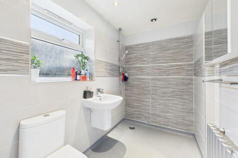 En-Suite to Bedroom Three