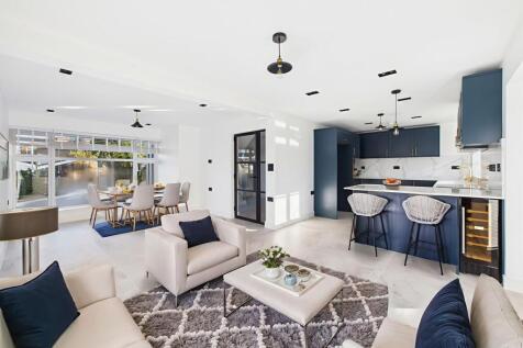 Open-Plan Living (Virtually Furnished)