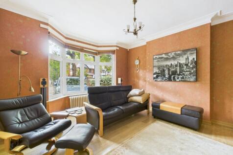 Sitting/Family Room