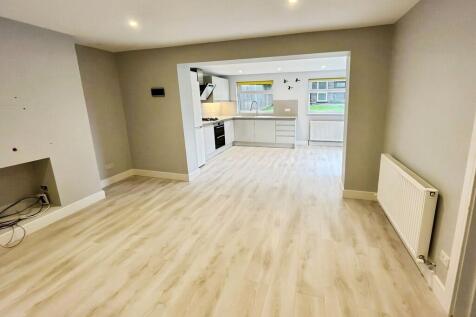 7cb973c7-IMG-2025...