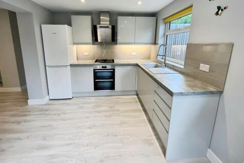 80faa98a-IMG-2025...