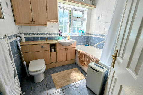 Gr./Fl. Family Bath